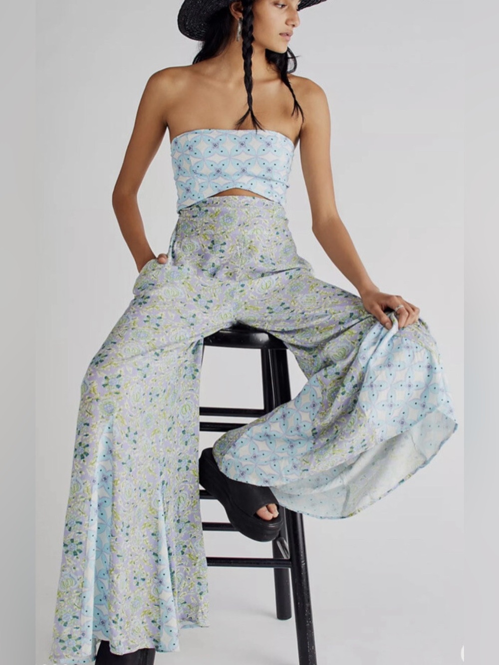 Free People Juliet Cutouts
Strapless Wide Leg Jumpsuit Size M NWOT